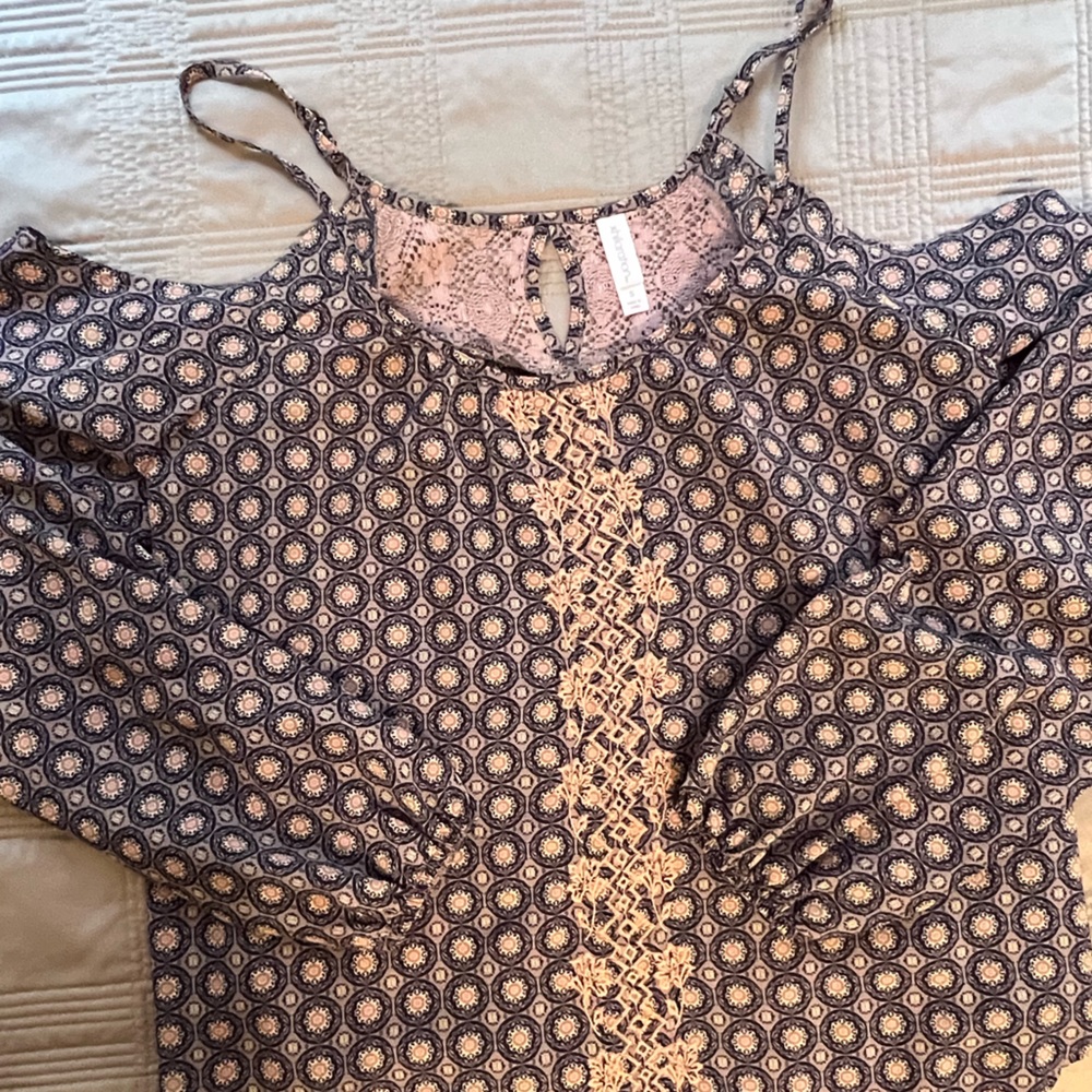 Xhilaration bare shoulders shirt